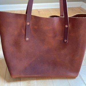 Go Forth Goods Large Avery Tote in Saddle